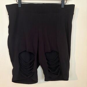 Torrid Black Shredded Front Bike Shorts, Size 2